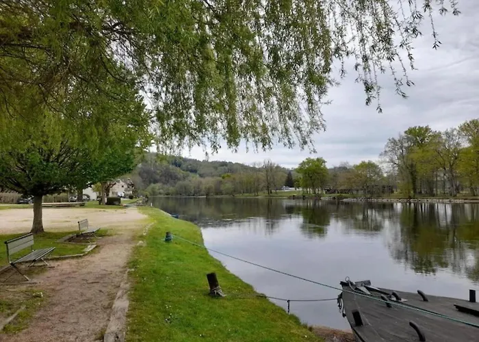 別荘 Nature Escape In With Pool ルブレサック