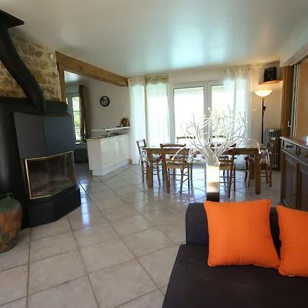 別荘 Nature Escape In Loubressac With Pool